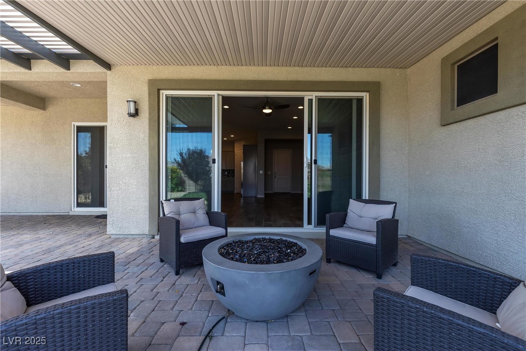 7072 Arabian Ridge Street Property Photo 37