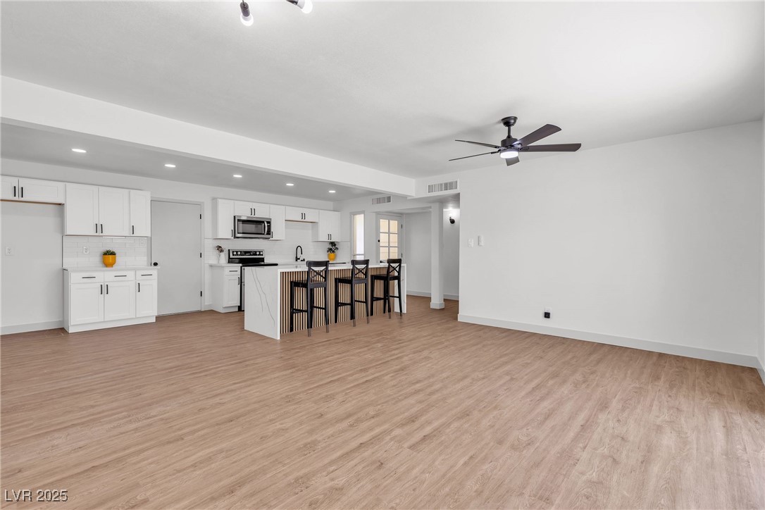 6305 Fairwood Avenue Property Photo 2