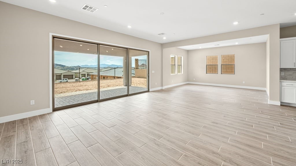 243 Paraggi Bay Drive Property Photo 11