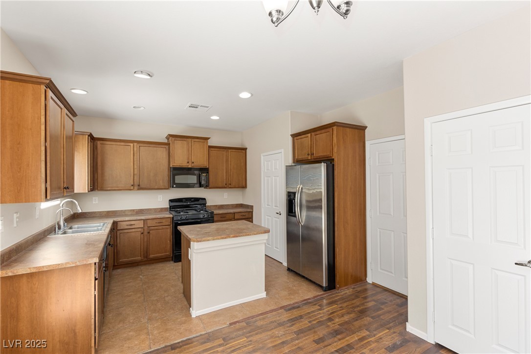 5492 Mercury Springs Drive Property Photo 1