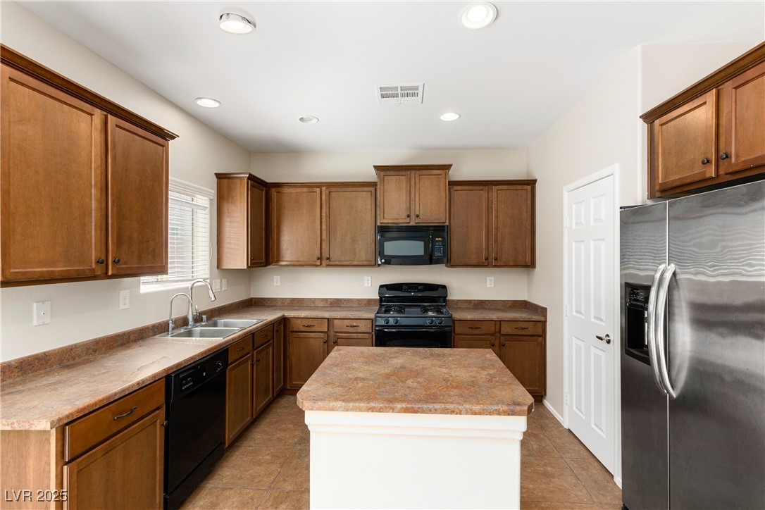 5492 Mercury Springs Drive Property Photo 7
