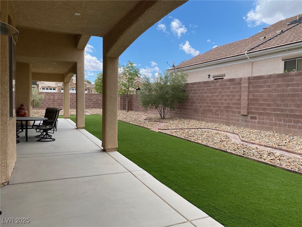 1127 Pinto Horse Avenue Property Photo 30