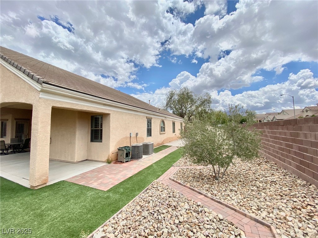 1127 Pinto Horse Avenue Property Photo 31