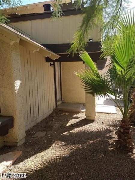 4760 Woodridge Road Property Photo 3
