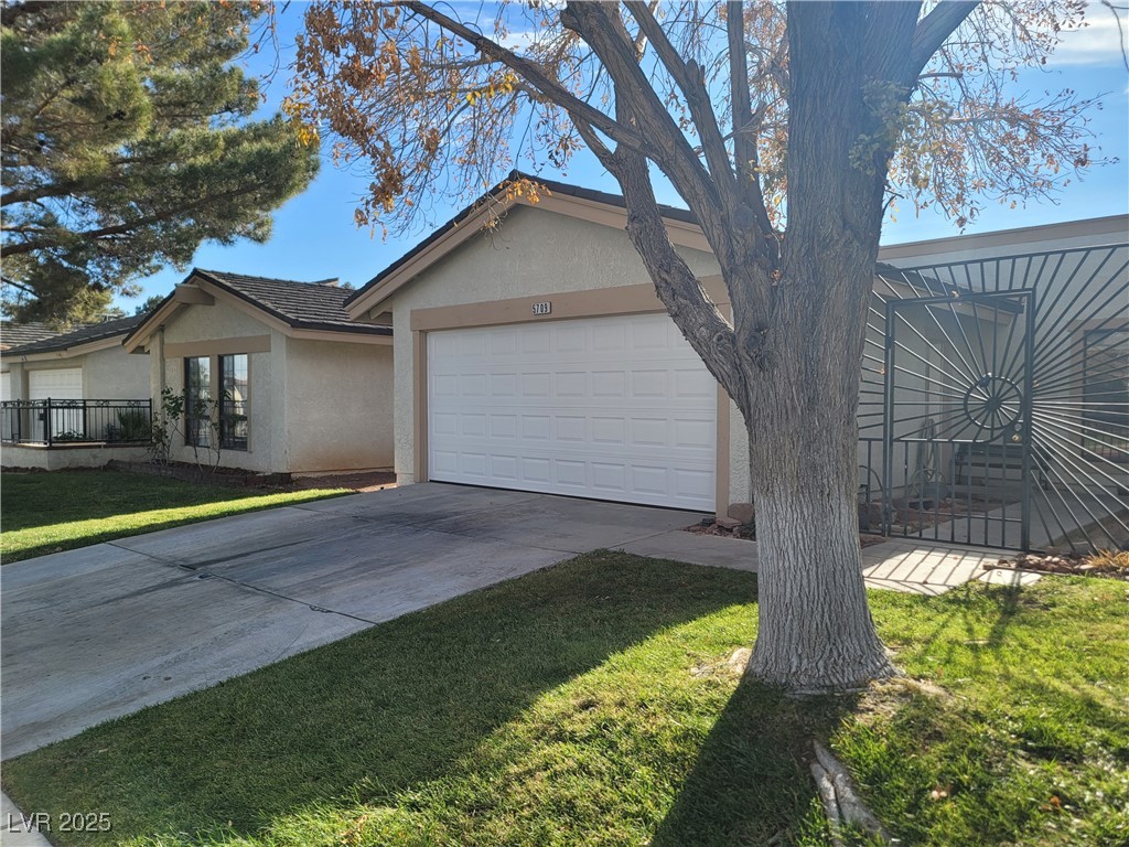 5709 Goldmount Avenue Property Photo 1