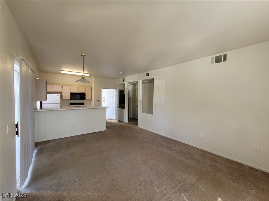 7413 West Russell Road 107 Property Photo 19