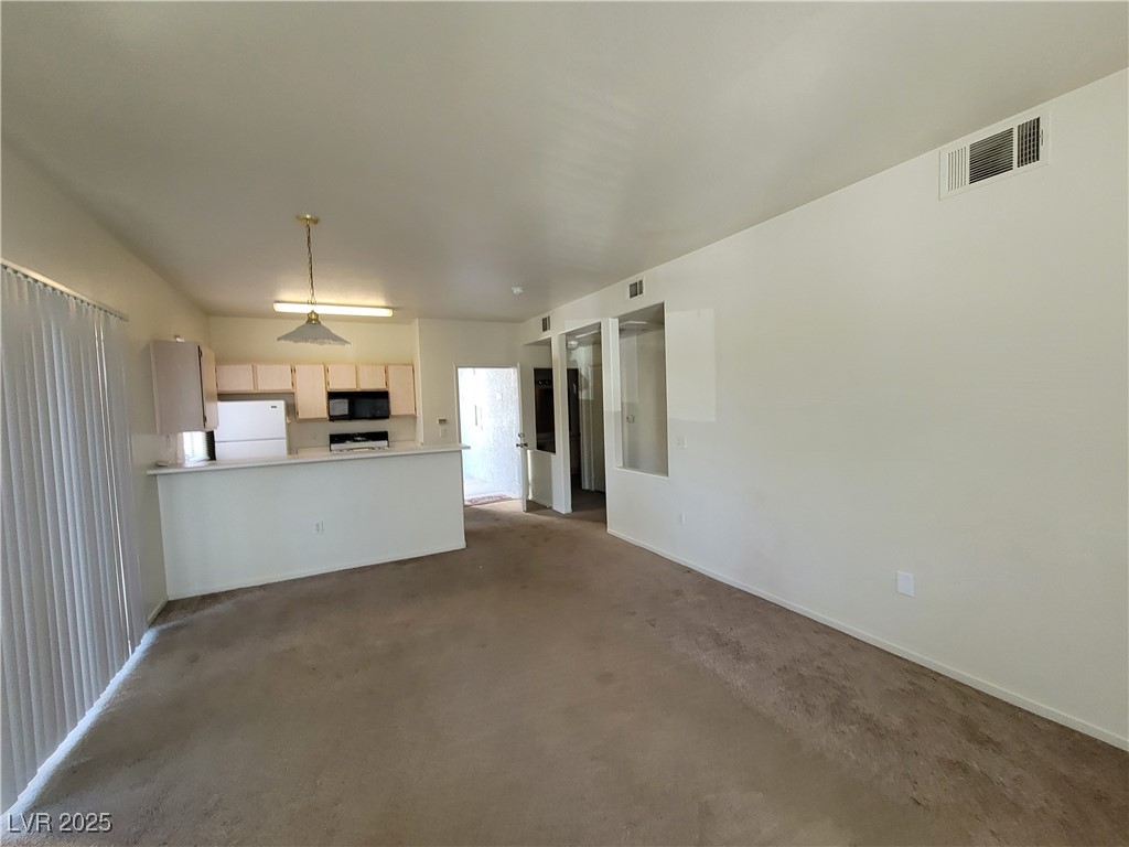 7413 West Russell Road 107 Property Photo 20