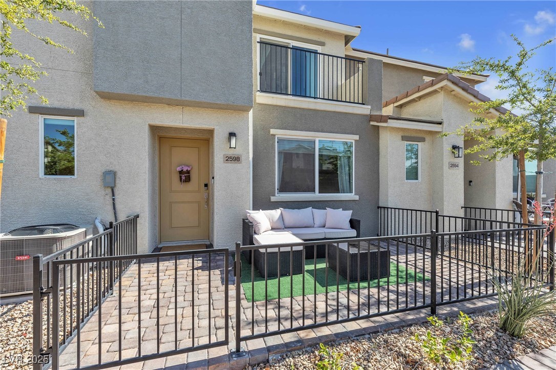 2598 Polar White Avenue Property Photo