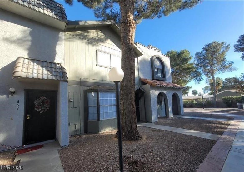 854 Stainglass Lane Property Photo