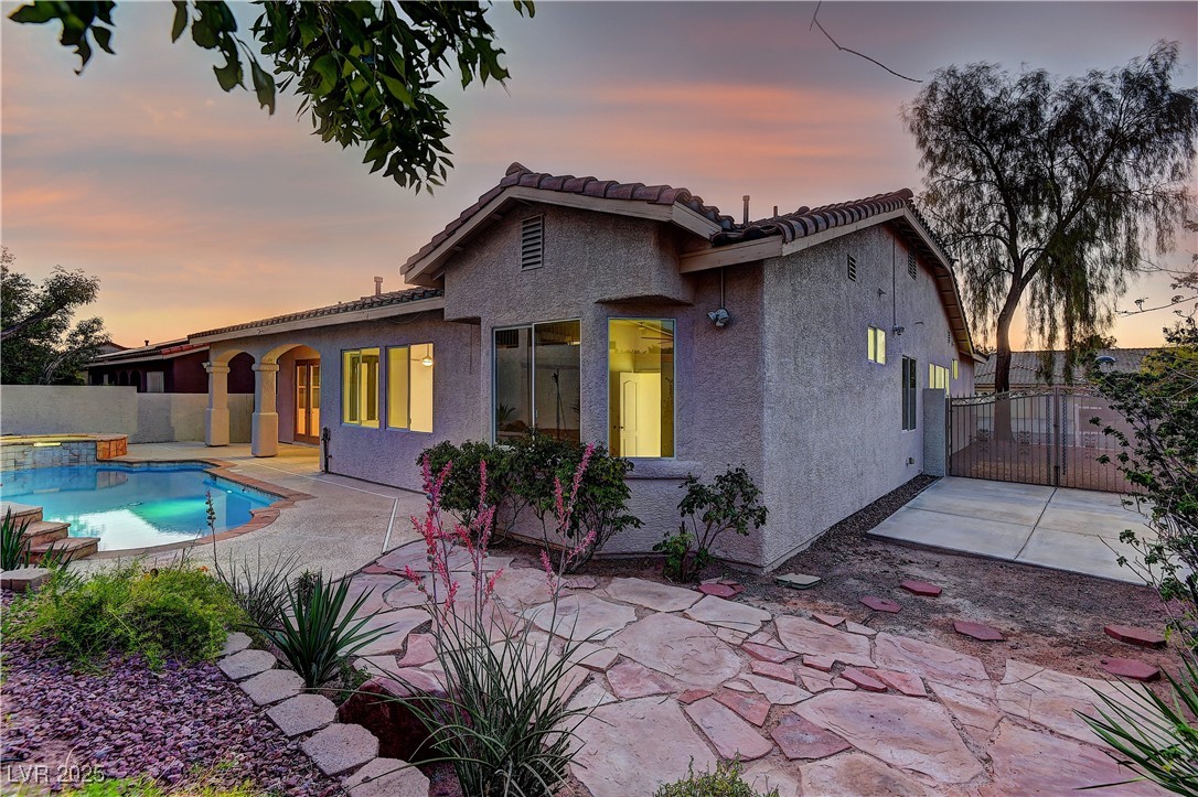 2725 Cool Lilac Avenue Property Photo 8