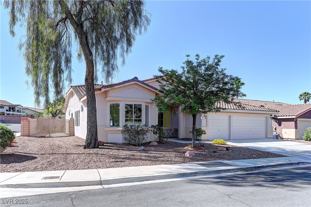 2725 Cool Lilac Avenue Property Photo 11
