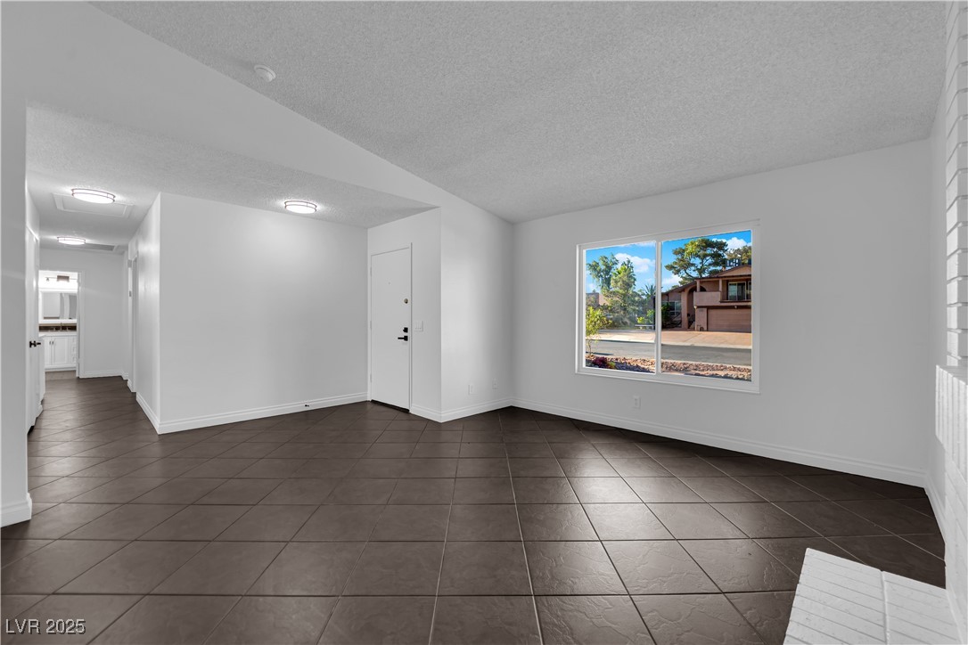 6791 Greengrove Drive Property Photo 6
