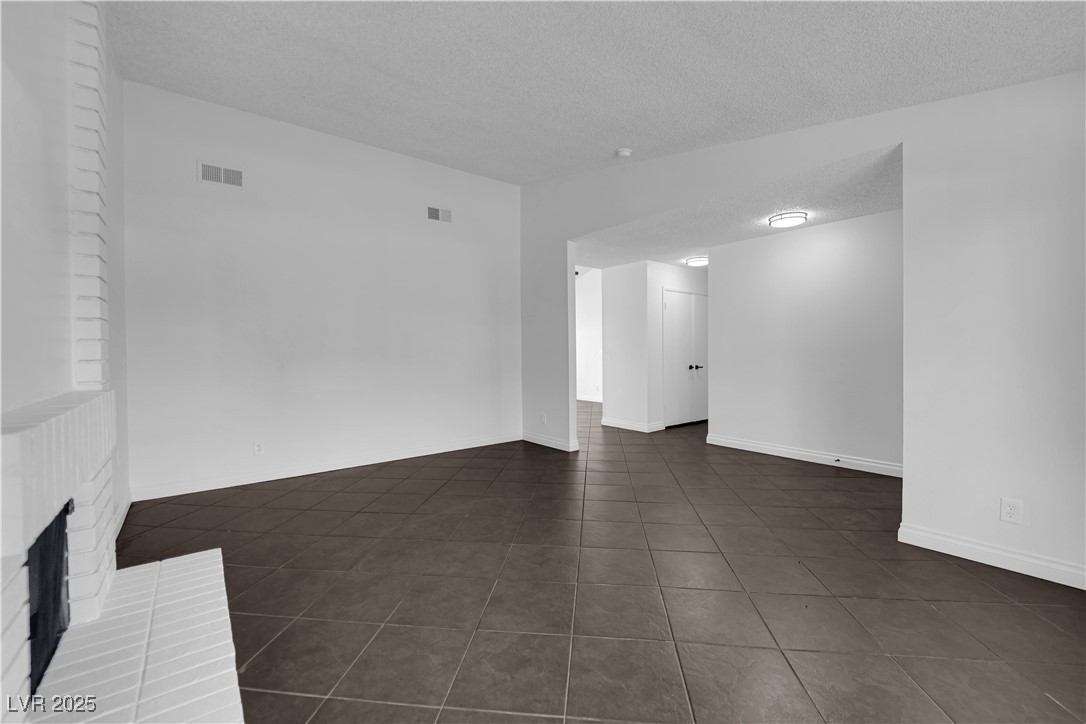 6791 Greengrove Drive Property Photo 7