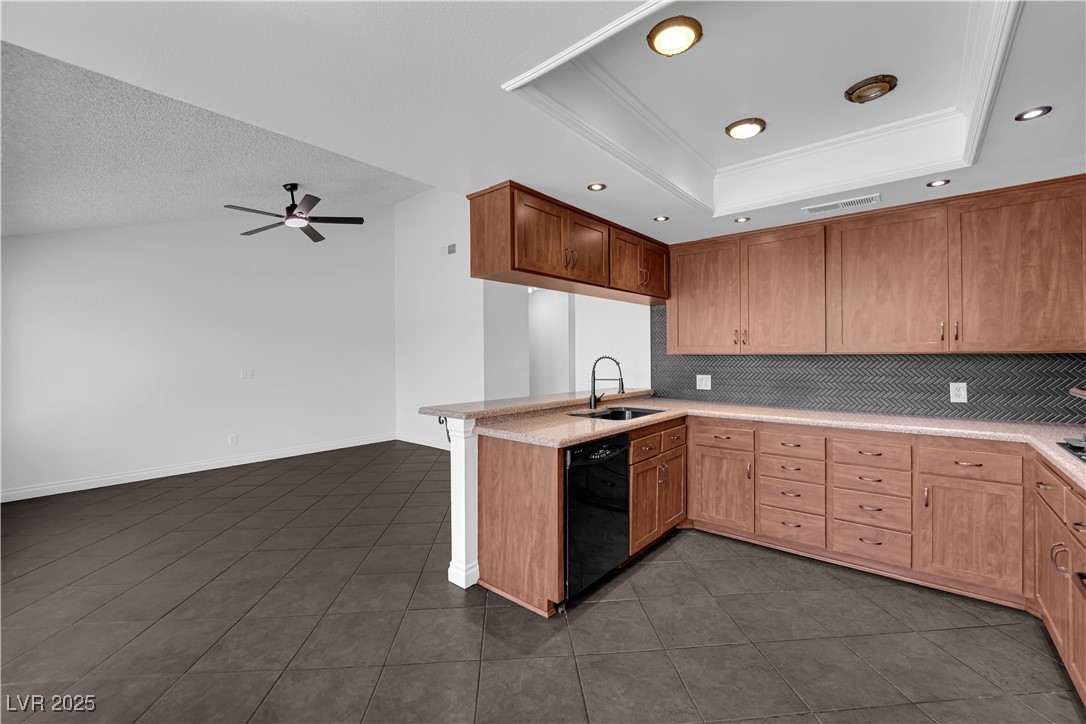 6791 Greengrove Drive Property Photo 13