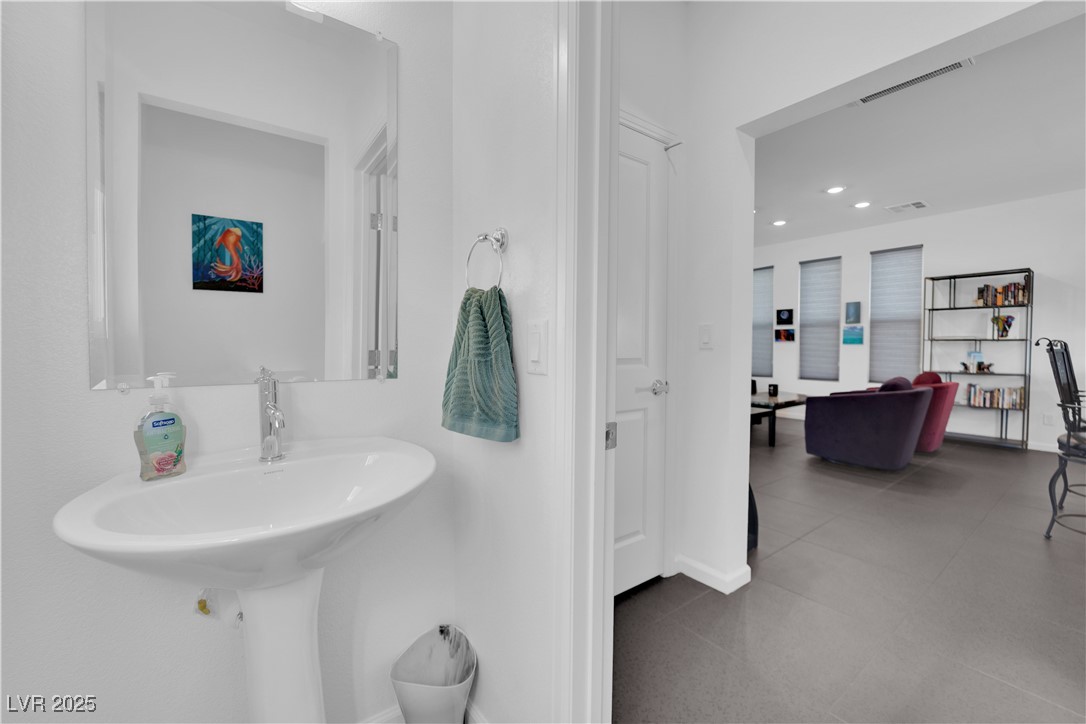 8178 Eaton Hill Street Property Photo 20