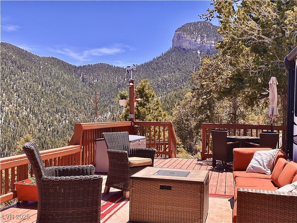 Cougar Ridge Property Photo 1