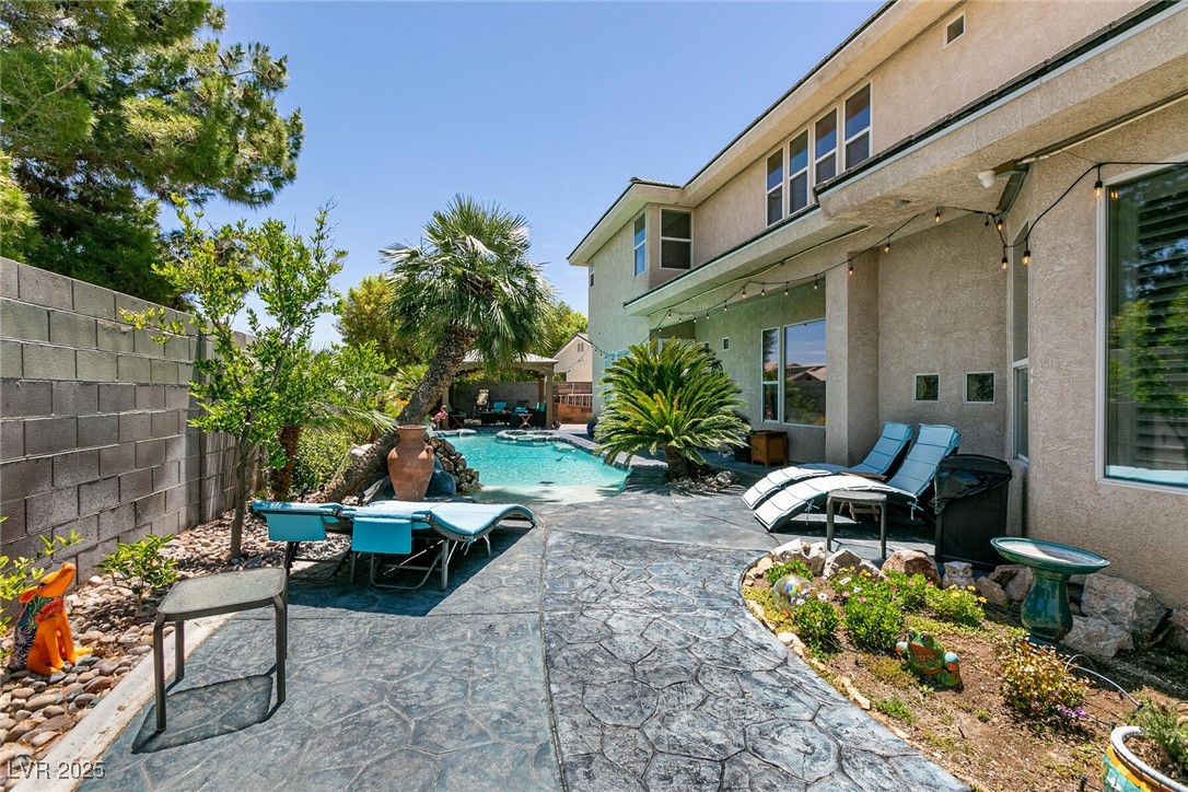 7718 Willow Cove Circle Property Photo 43