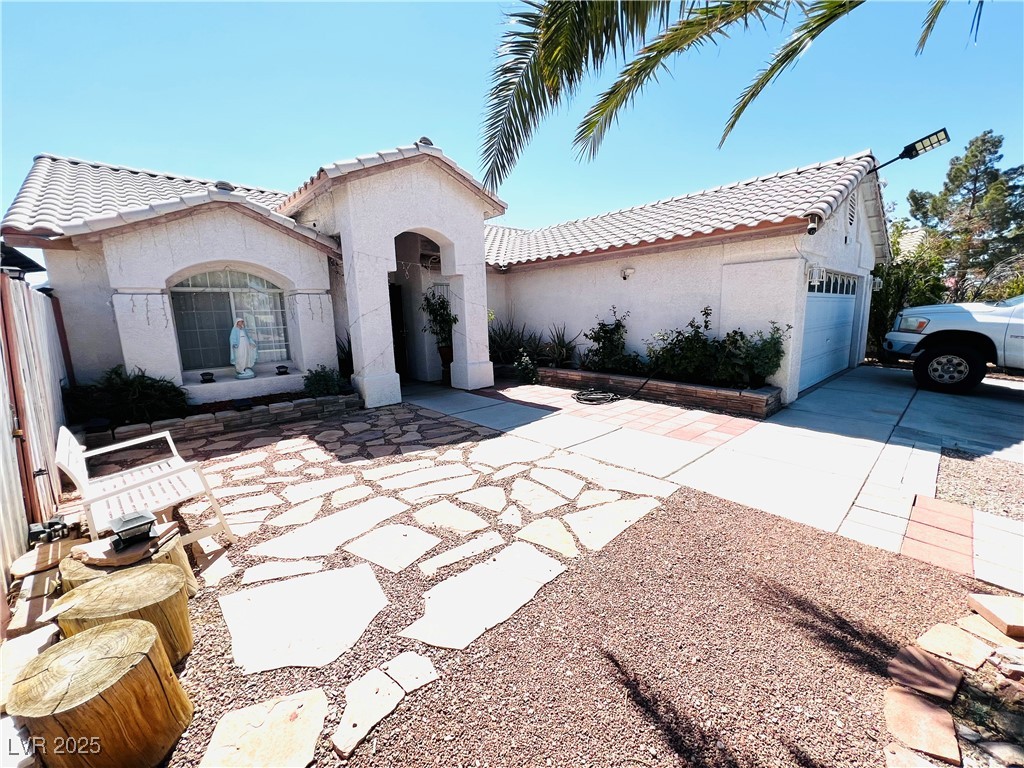 1860 Banaba Lane Property Photo 4
