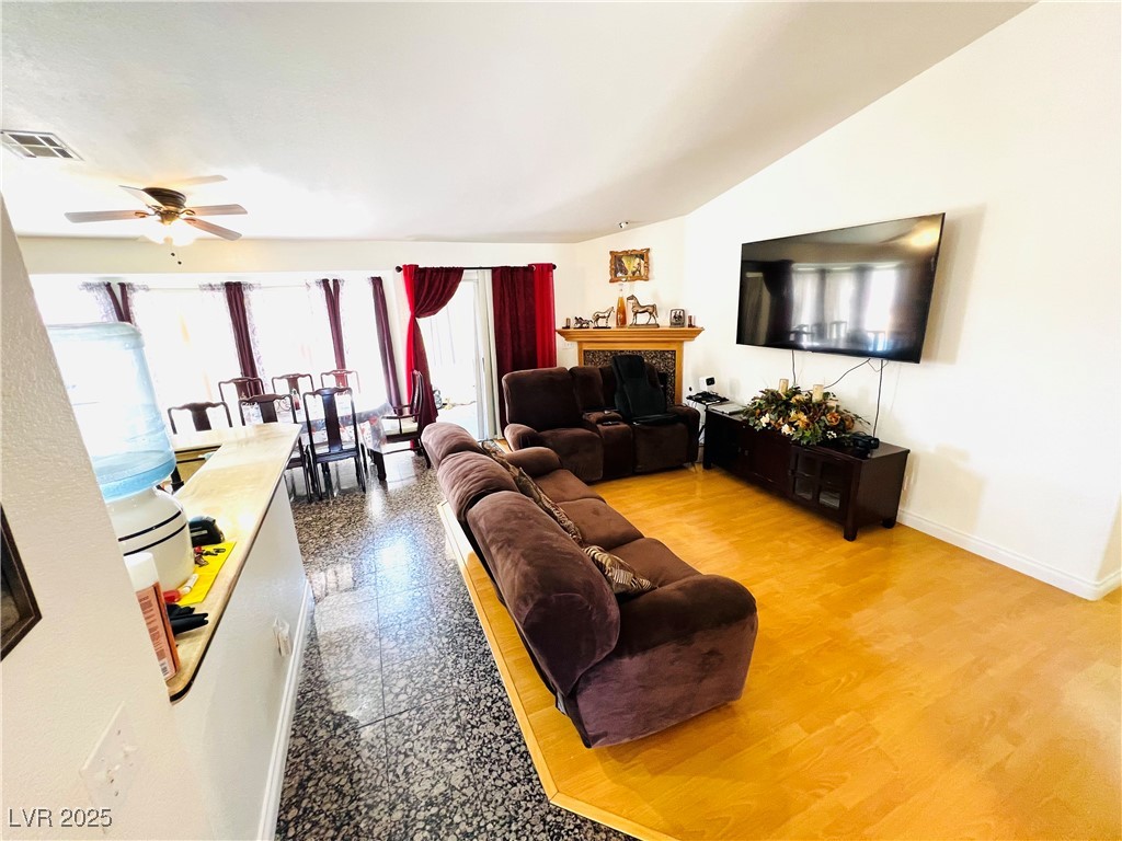 1860 Banaba Lane Property Photo 9