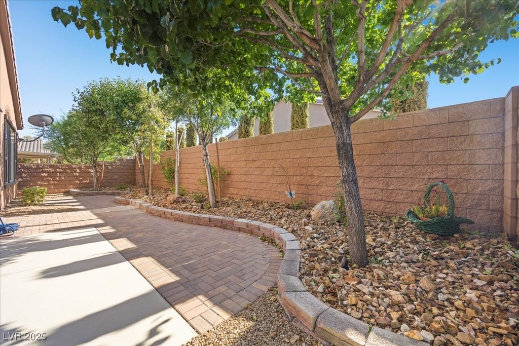 5745 Sagamore Canyon Street Property Photo 24