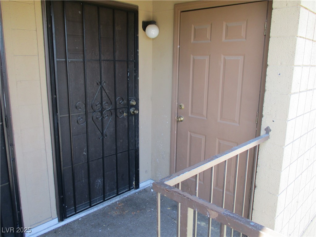 2933 ELM Avenue 4 Property Photo 1