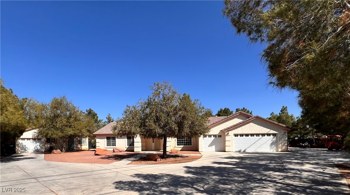 7255 West La Madre Way Property Photo 1