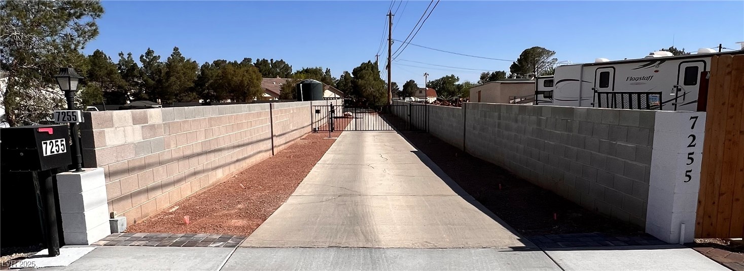 7255 West La Madre Way Property Photo 7