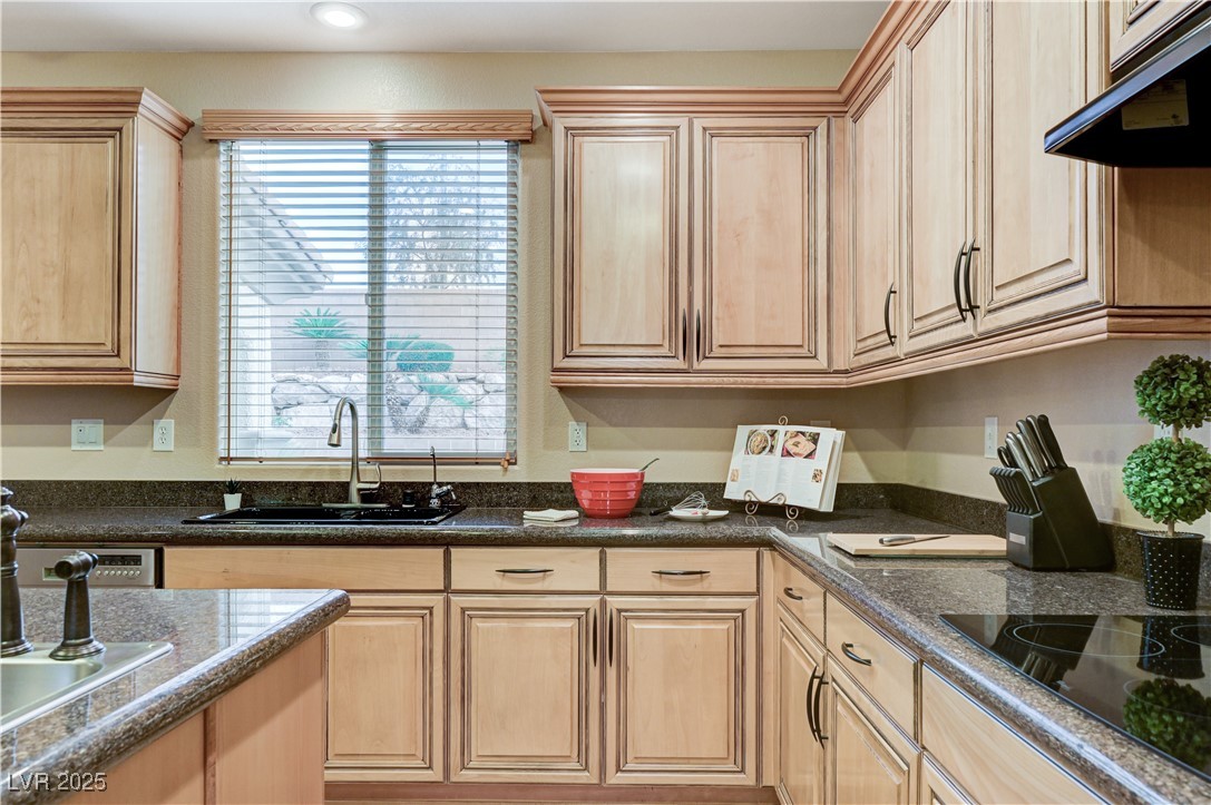 733 Secret London Avenue Property Photo 13