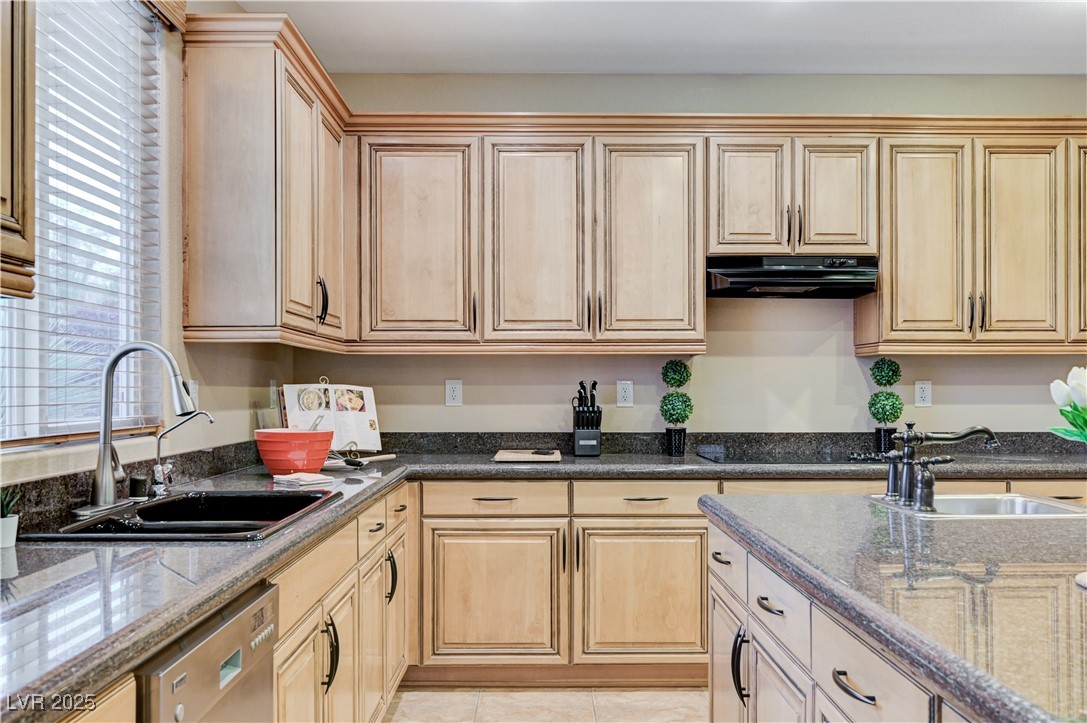 733 Secret London Avenue Property Photo 15