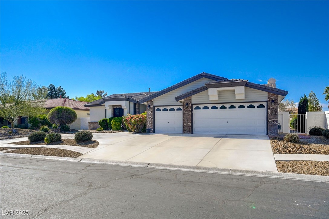 7461 Tahoe Basin Drive Property Photo 39