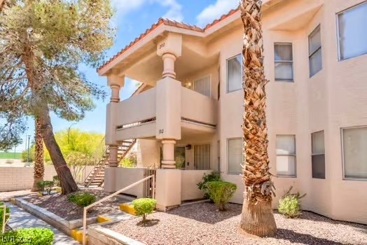 904 Boulder Springs Drive 102