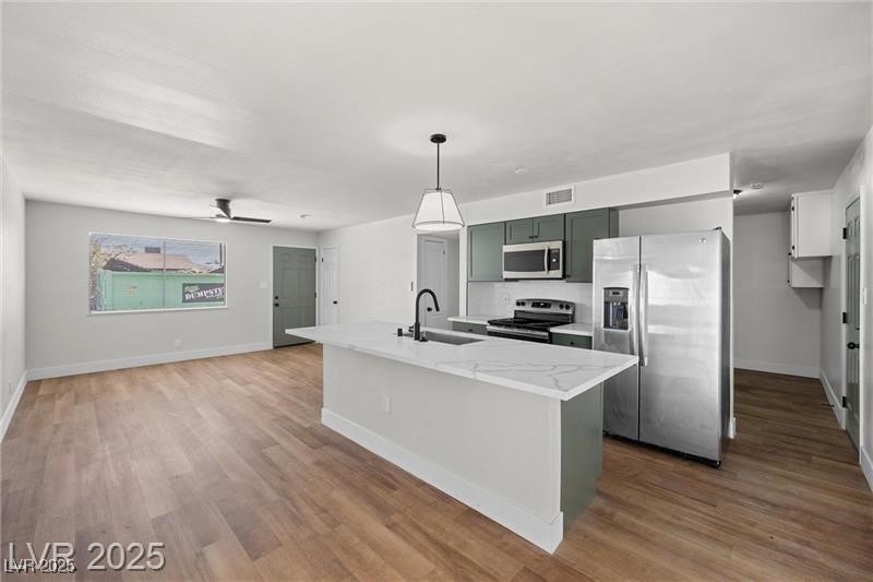 728 Carpenter Drive Property Photo 3