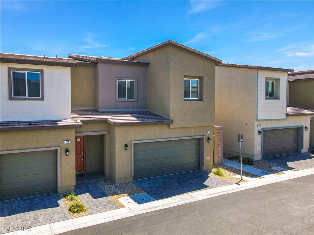 4229 Venus Falls Avenue Property Photo 2