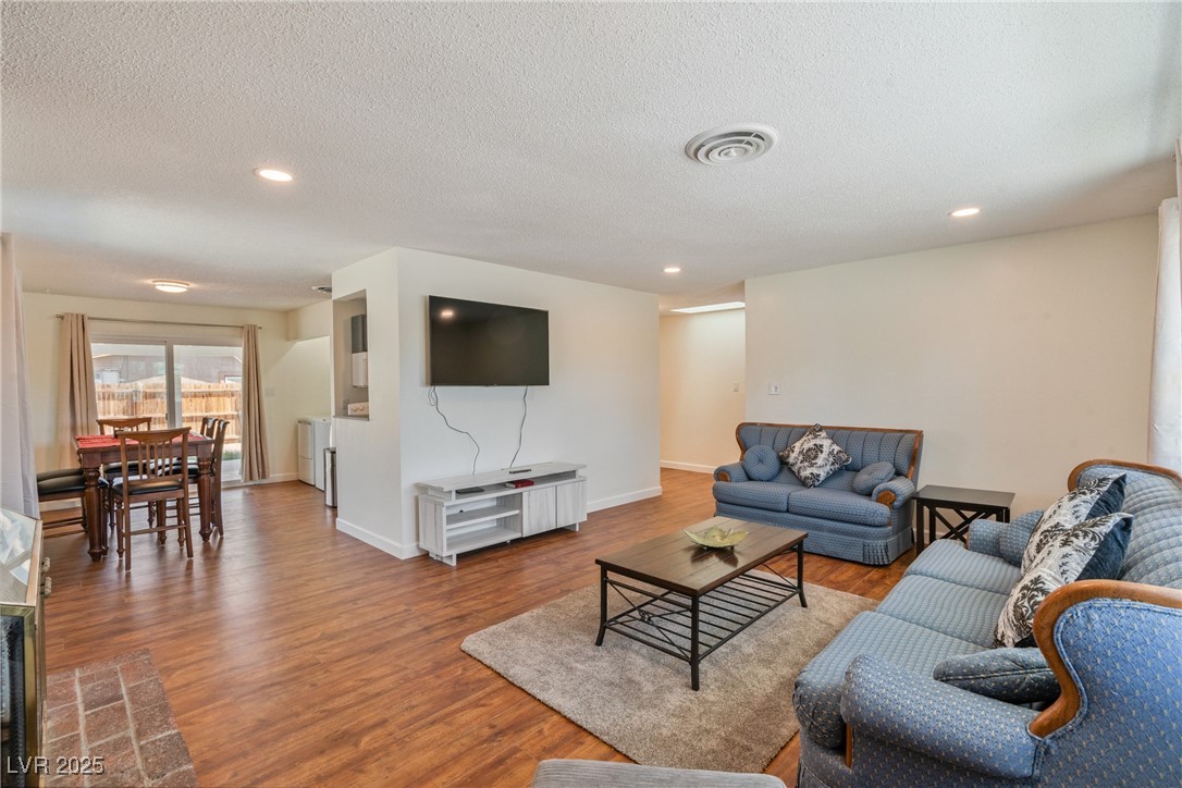 3896 Commanche Avenue Property Photo 1
