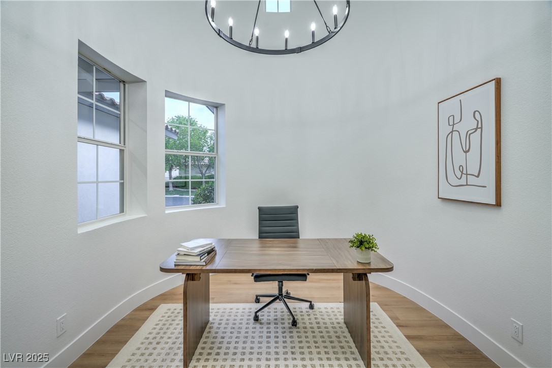 3020 Via Venezia Property Photo 9