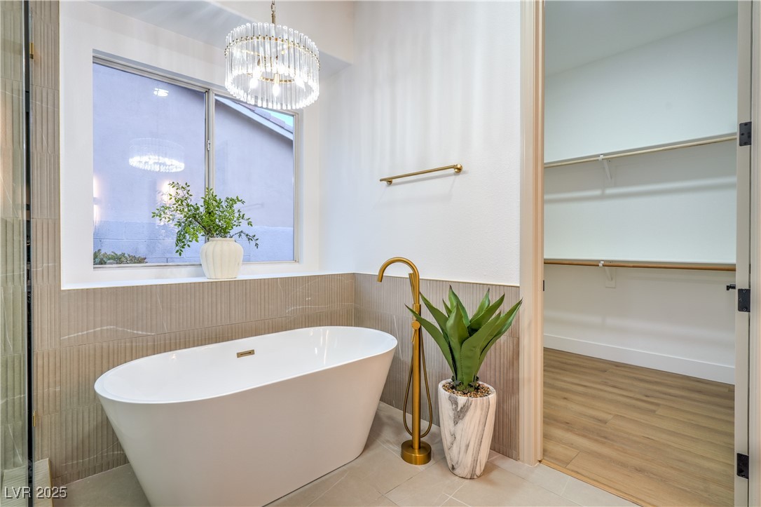 3020 Via Venezia Property Photo 12