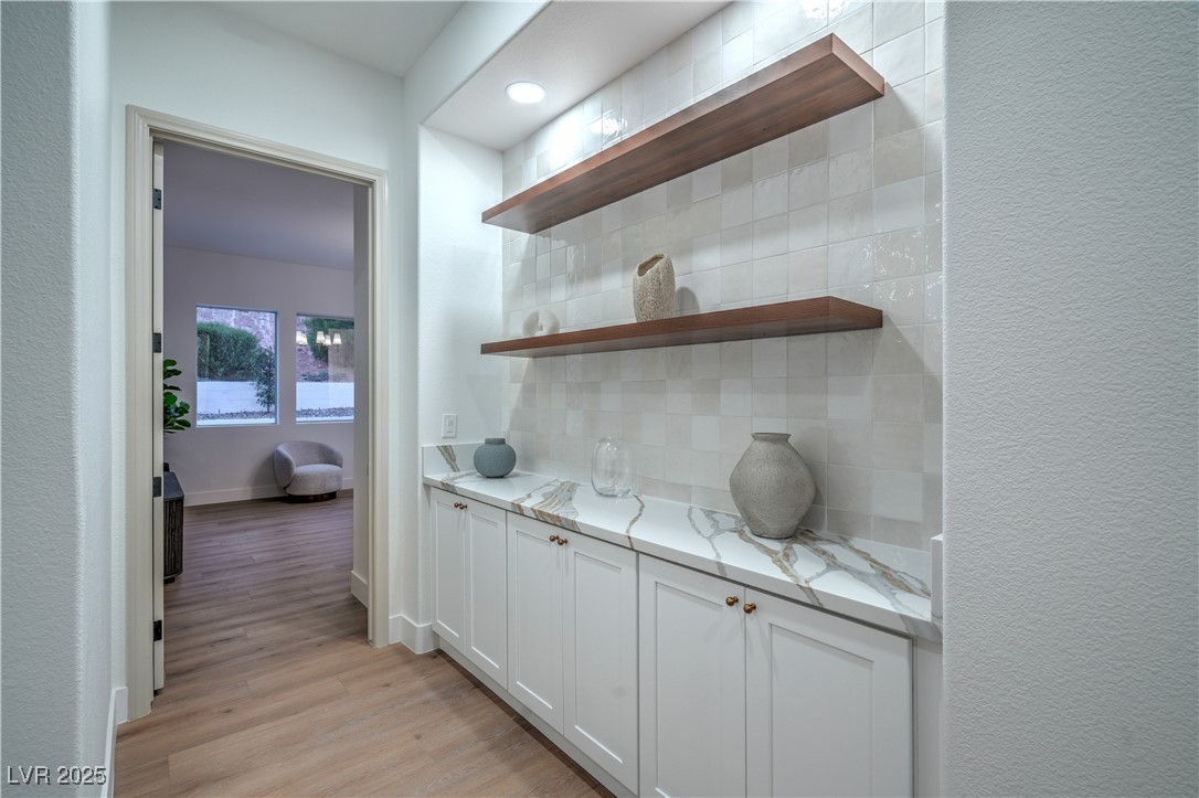 3020 Via Venezia Property Photo 13