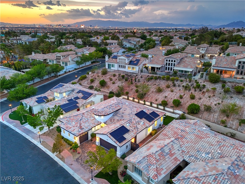 3020 Via Venezia Property Photo 32