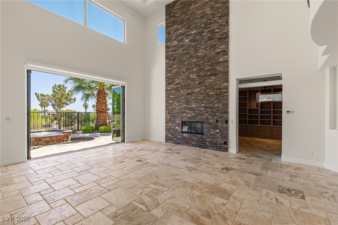 2436 Grassy Spring Place Property Photo 6