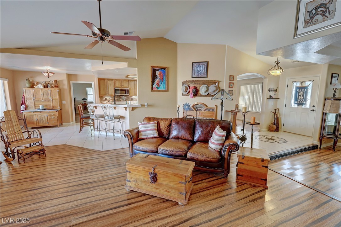 5480 Lincolnwood Court Property Photo 14