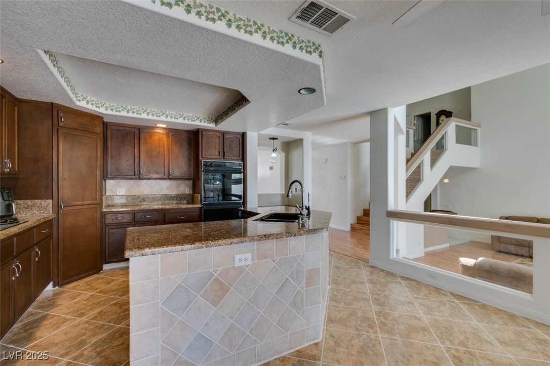 6 High Sierra Drive Property Photo 32