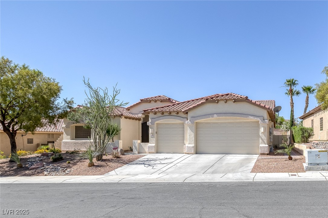 10113 Plomosa Place Property Photo 2