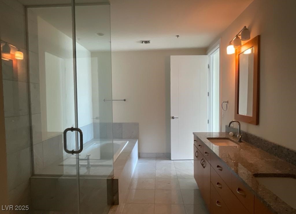 4575 Dean Martin Drive 3206 Property Photo 12
