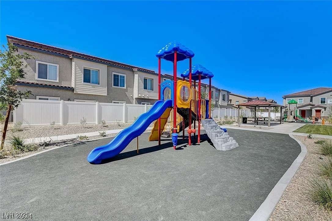 7332 North Decatur Boulevard 2 Property Photo 12