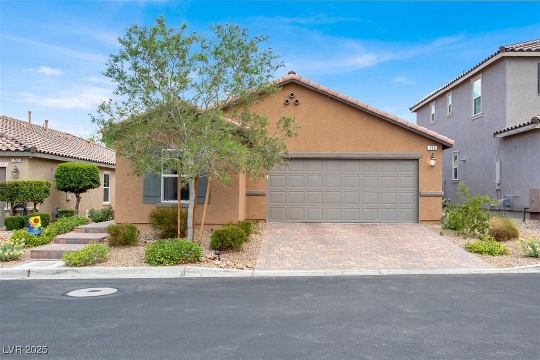 759 Star Apple Lane Property Photo 1
