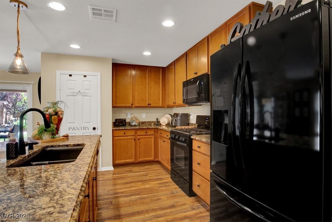 759 Star Apple Lane Property Photo 7