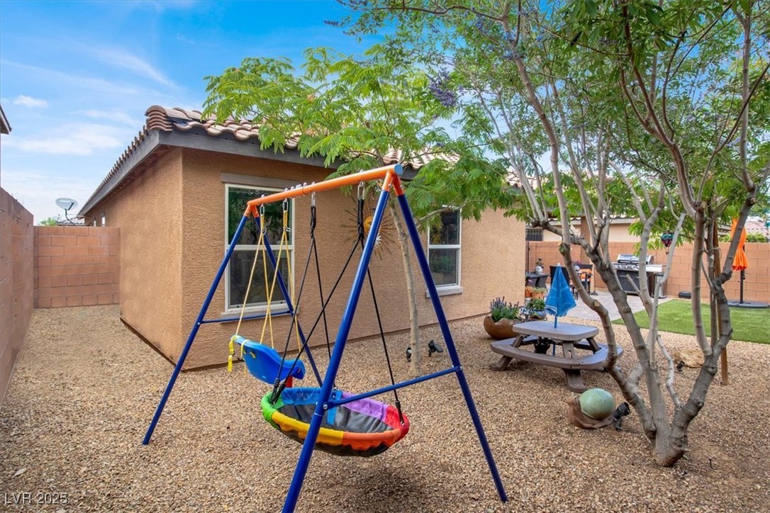 759 Star Apple Lane Property Photo 15