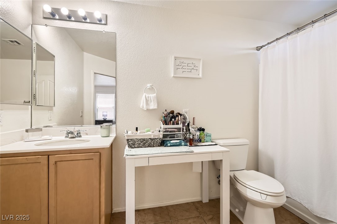 8252 Pearl Oasis Court Property Photo 18