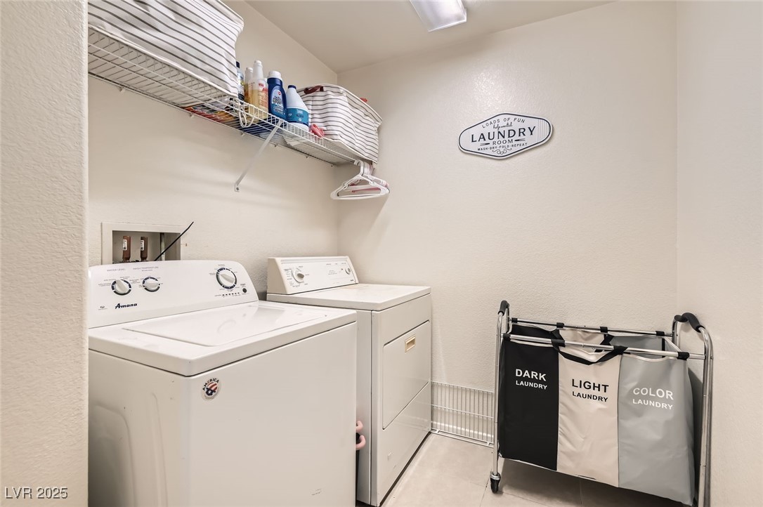 8252 Pearl Oasis Court Property Photo 23