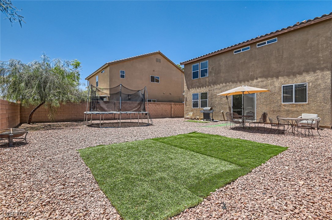 8252 Pearl Oasis Court Property Photo 26